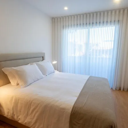 Retreats Z * Porto